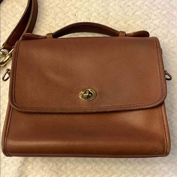 Vintage Rare Coach BritishTan Leather 9870 Court Shoulder Bag - Picture 1 of 13